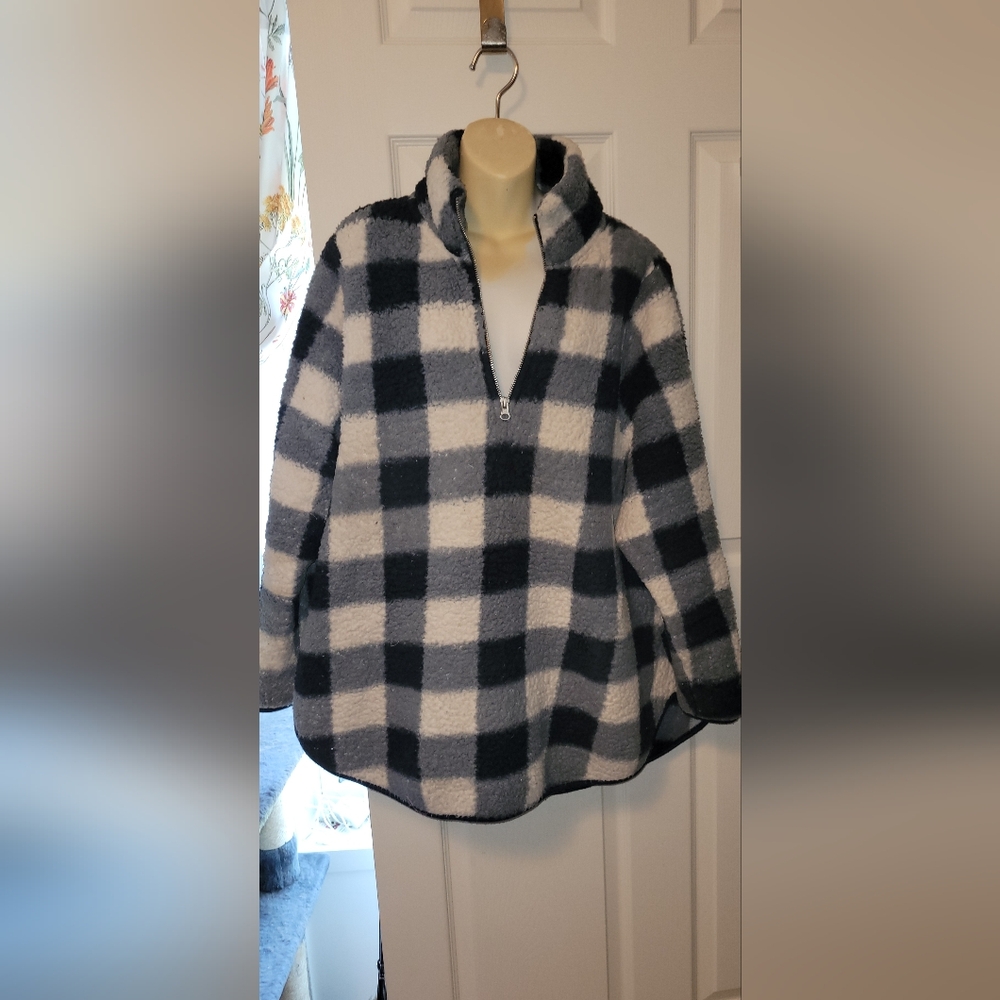 Fleece Pullover With Pockets Bundle - image 3